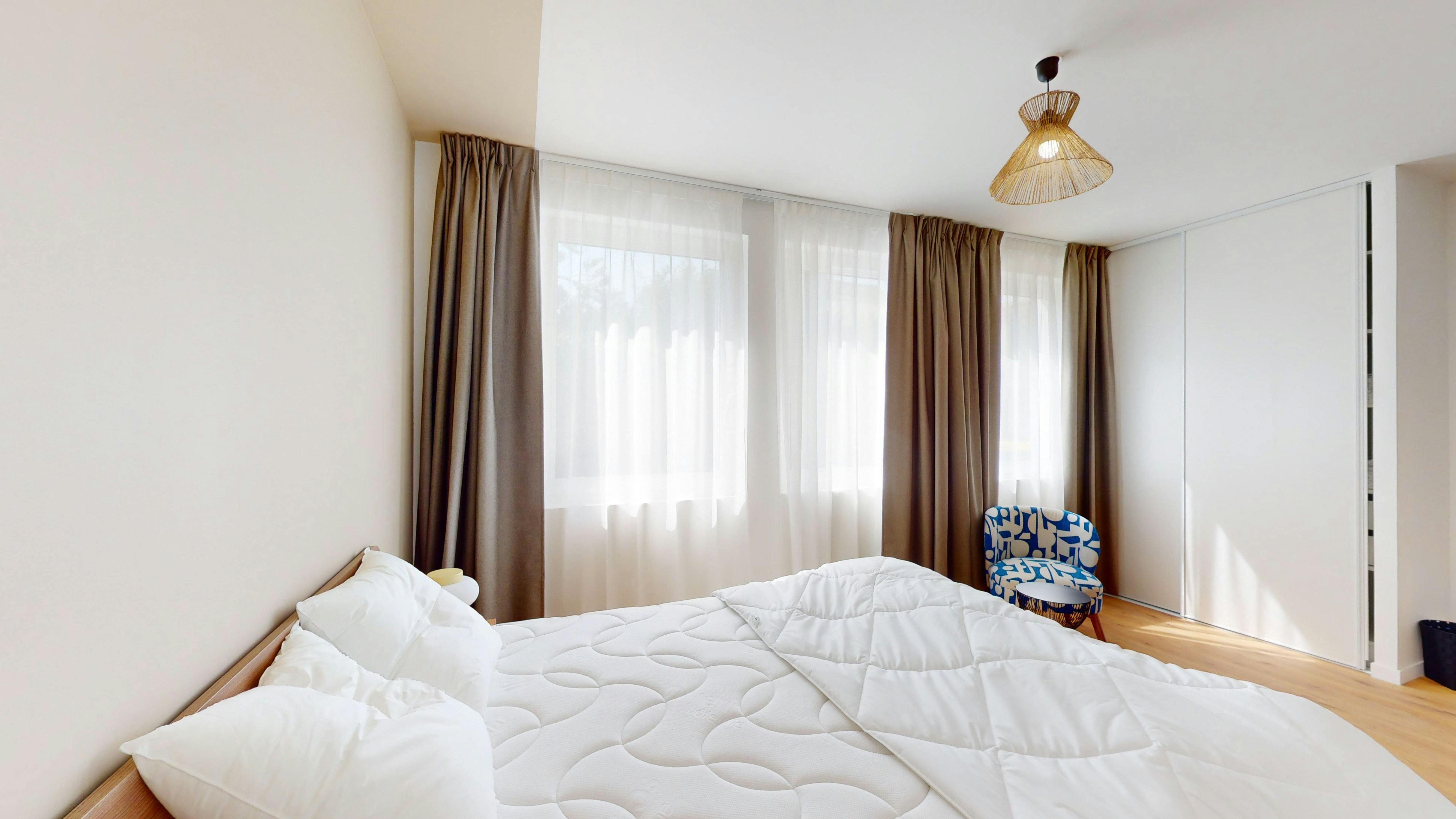 Apartment Suresnes, 618m² — photo 101