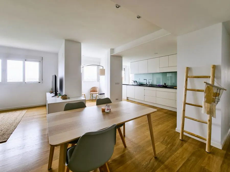 2-Bedroom Apartment in Carrer de l'Enginyer Vicent Pichó, Valencia (1542606) ROOM 1