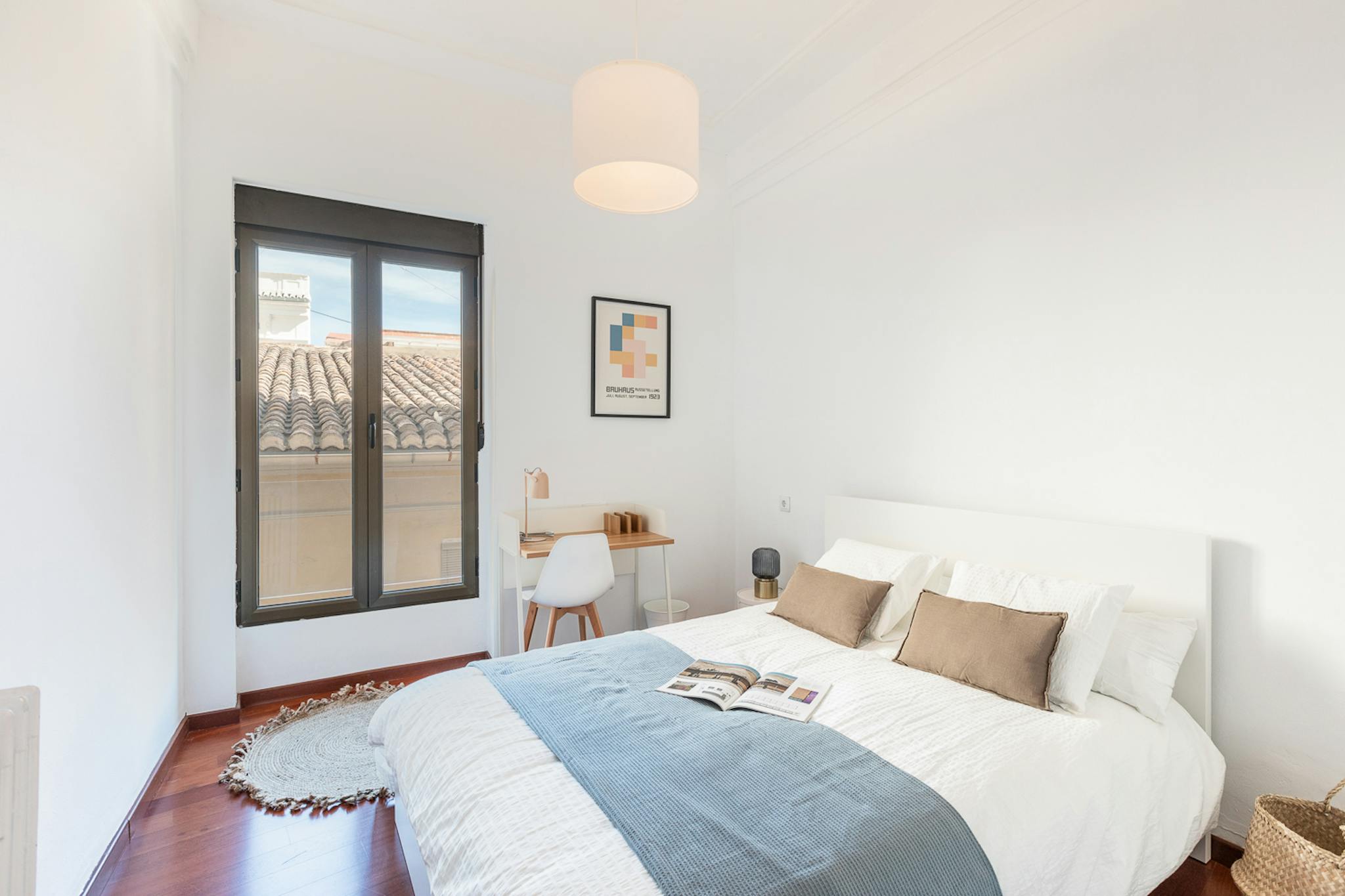 Calle Navellos, Valencia preview