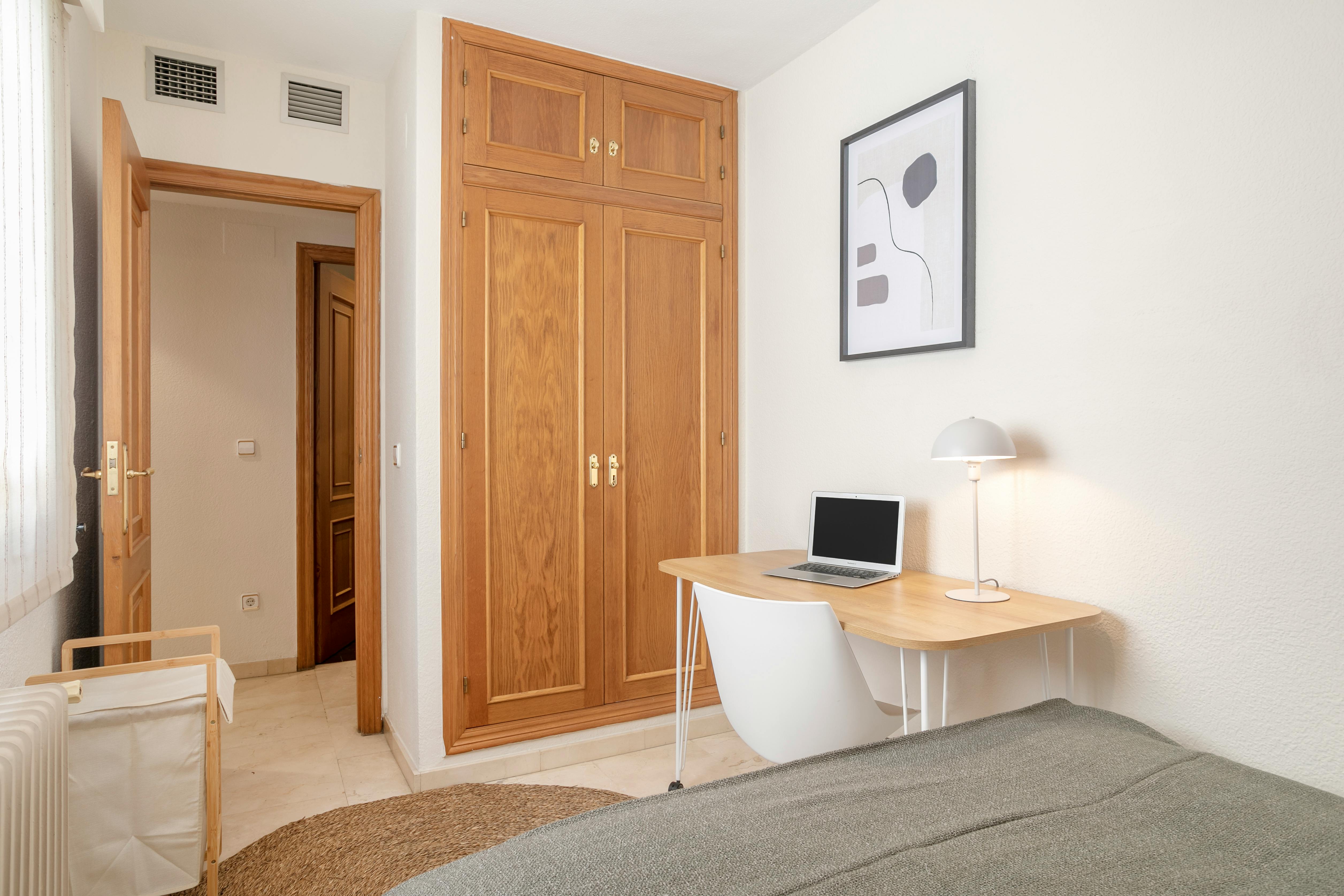 Apartment Alicante, 1 bed, 13m² — photo 2