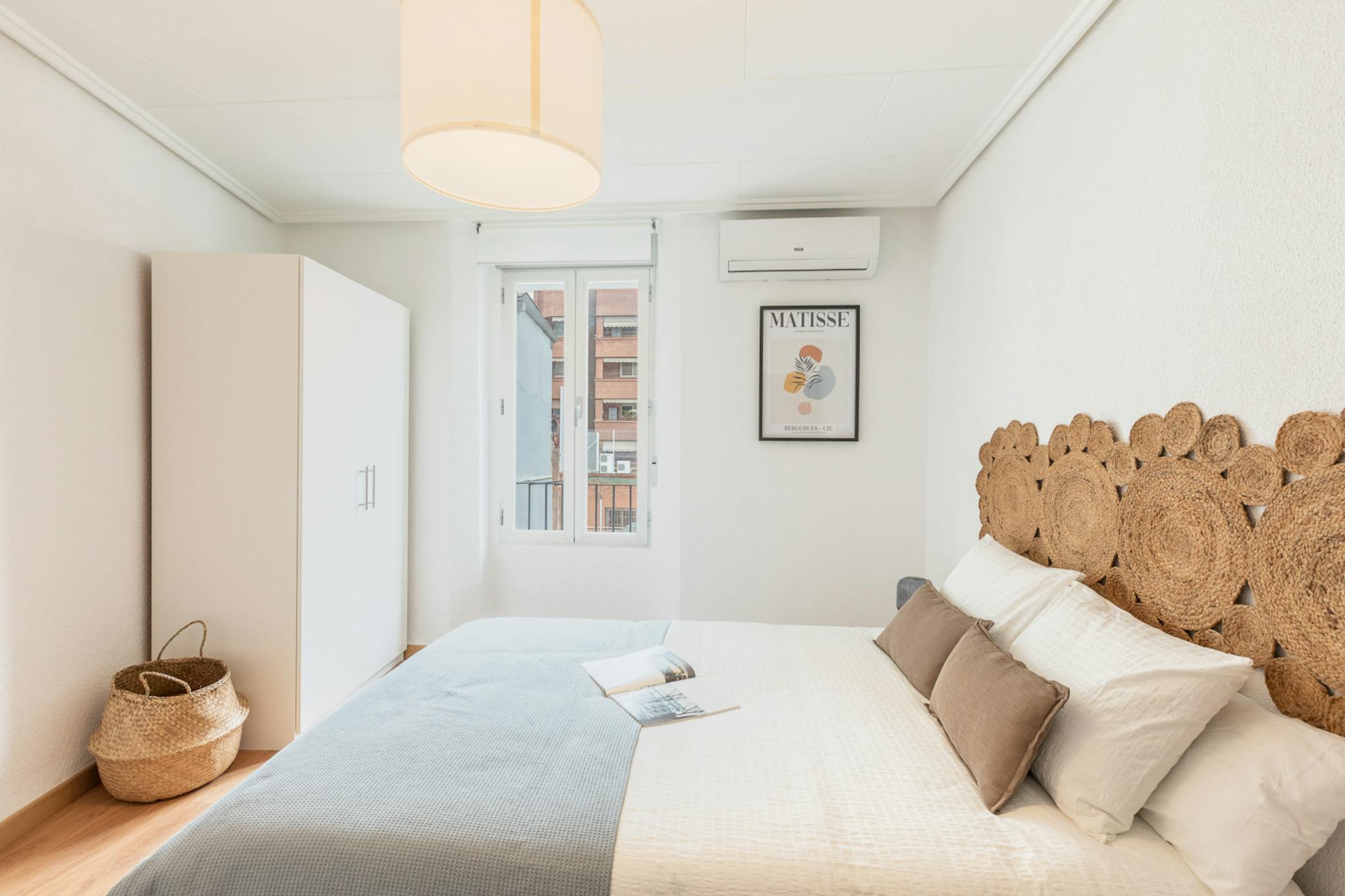 Calle Hernán Cortés, Valencia preview