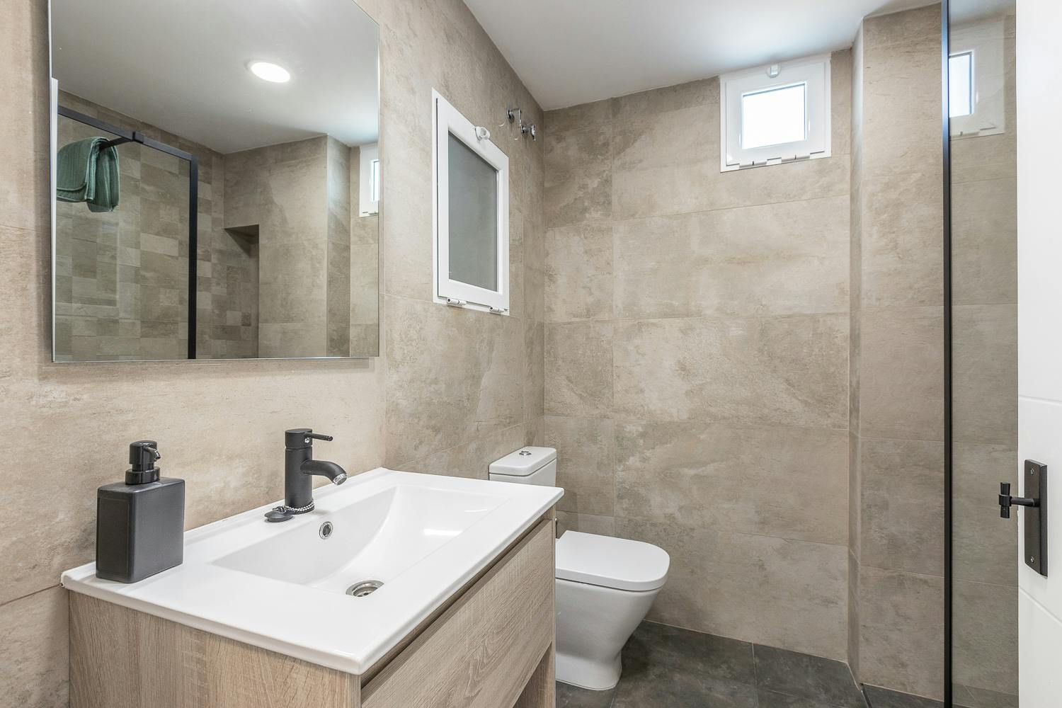 Apartment Valencia, 1 bed, 12m² — photo 5