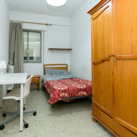 Private room for rent for €315 per month in Granada, Calle Acera del Darro