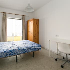 Private room for rent for €385 per month in Granada, Calle Acera del Darro
