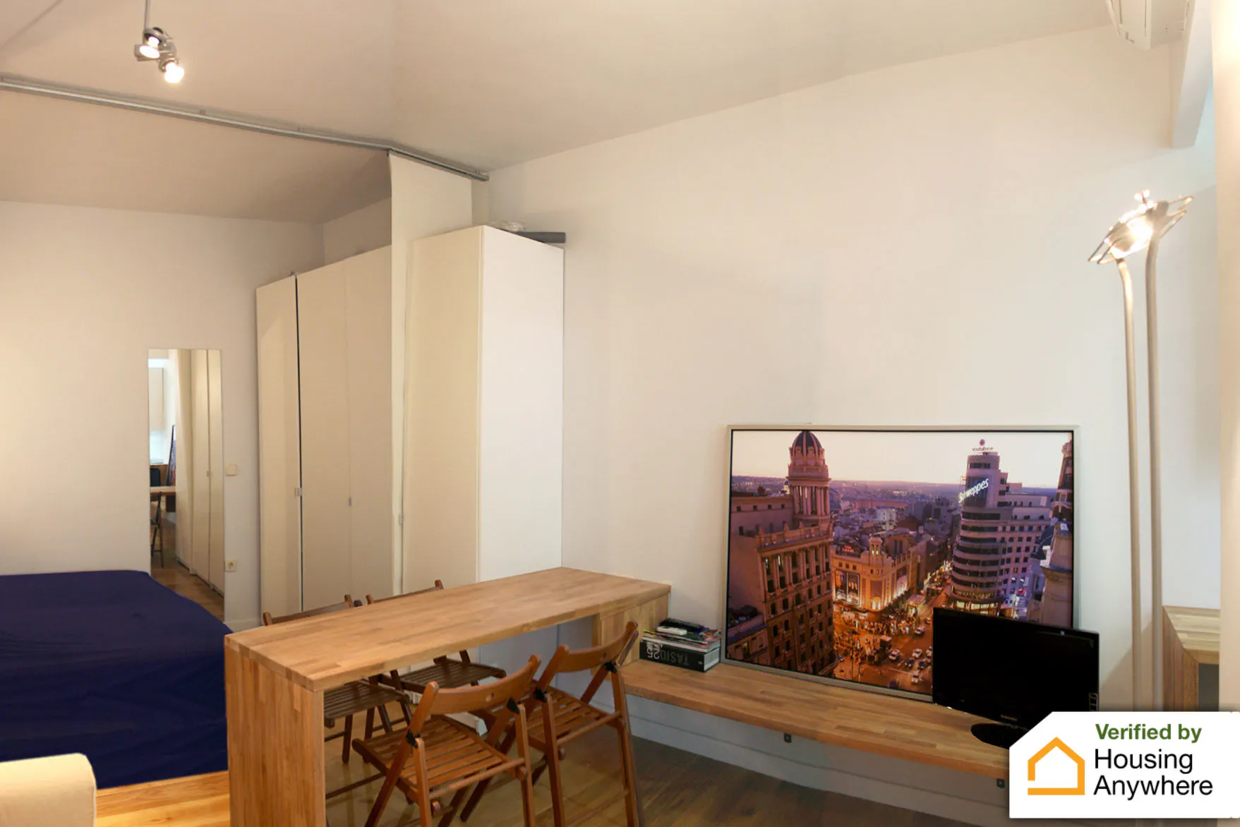 1-Bedroom Apartment in Calle de la Manzana, Madrid (83065) ROOM 3