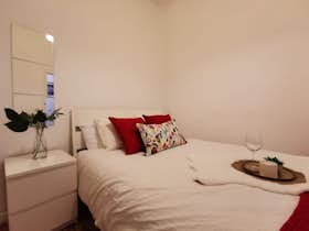 Приватна кімната за оренду для 450 EUR на місяць у Madrid, Calle de Preciados