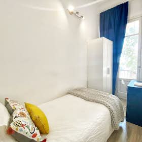 Private room for rent for €600 per month in Madrid, Glorieta de Quevedo