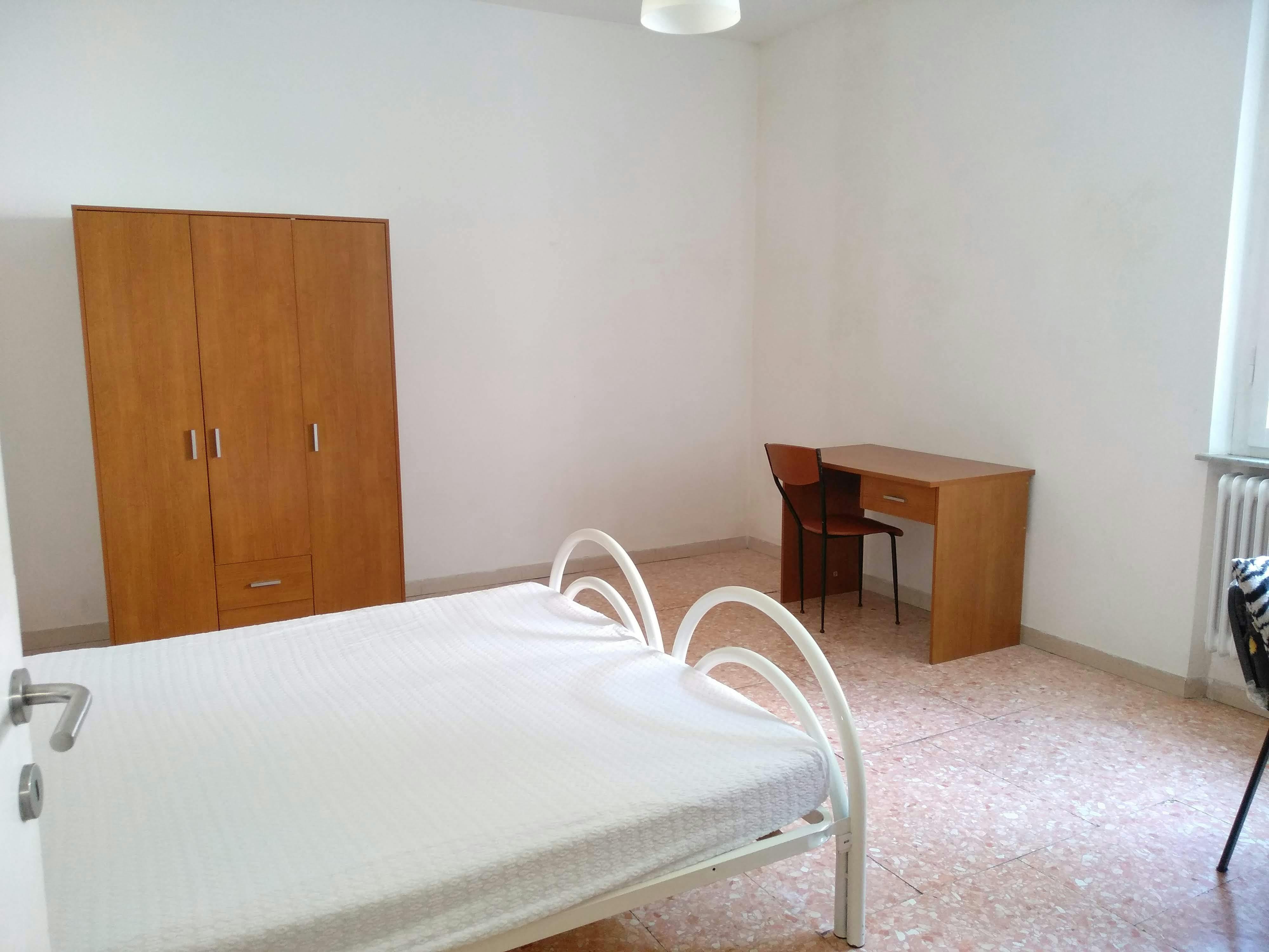 Quarto privado para alugar por € 380 por mês em Pisa, Via Luca Pacioli