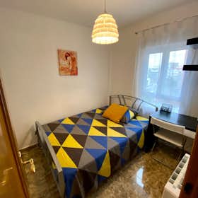 Отдельная комната сдается в аренду за 410 € в месяц в Madrid, Calle de Seseña