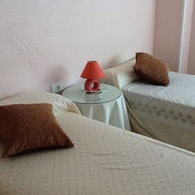 共用房间 正在以 €350 的月租出租，其位于 Murcia, Calle Manresa