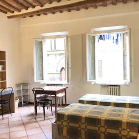 Monolocale for rent for 630 € per month in Siena, Via Vallerozzi