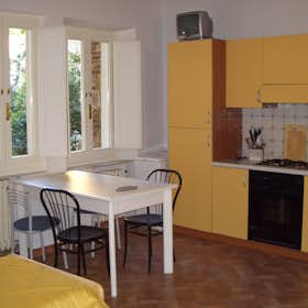 Monolocale for rent for 630 € per month in Siena, Via Vallerozzi