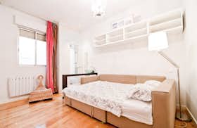 Apartamento para alugar por € 1.600 por mês em Madrid, Calle de la Manzana