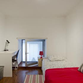 Private room for rent for €480 per month in Lisbon, Rua Cidade de Manchester