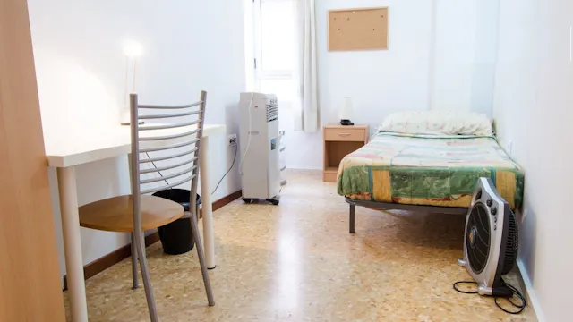 Private room in Plaça del Poeta Vicente Gaos, Valencia (313970) room image 1