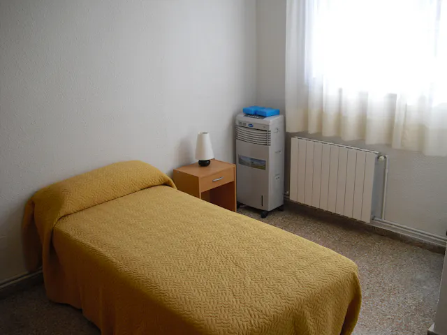 Private room in Carrer de Rodríguez de Cepeda, Valencia (313987) room image 1