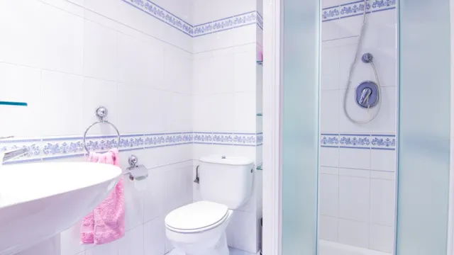 Private room in Carrer de Pere Aleixandre, Valencia (313994) room image 10