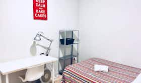 Приватна кімната за оренду для 420 EUR на місяць у Sevilla, Calle Porvenir