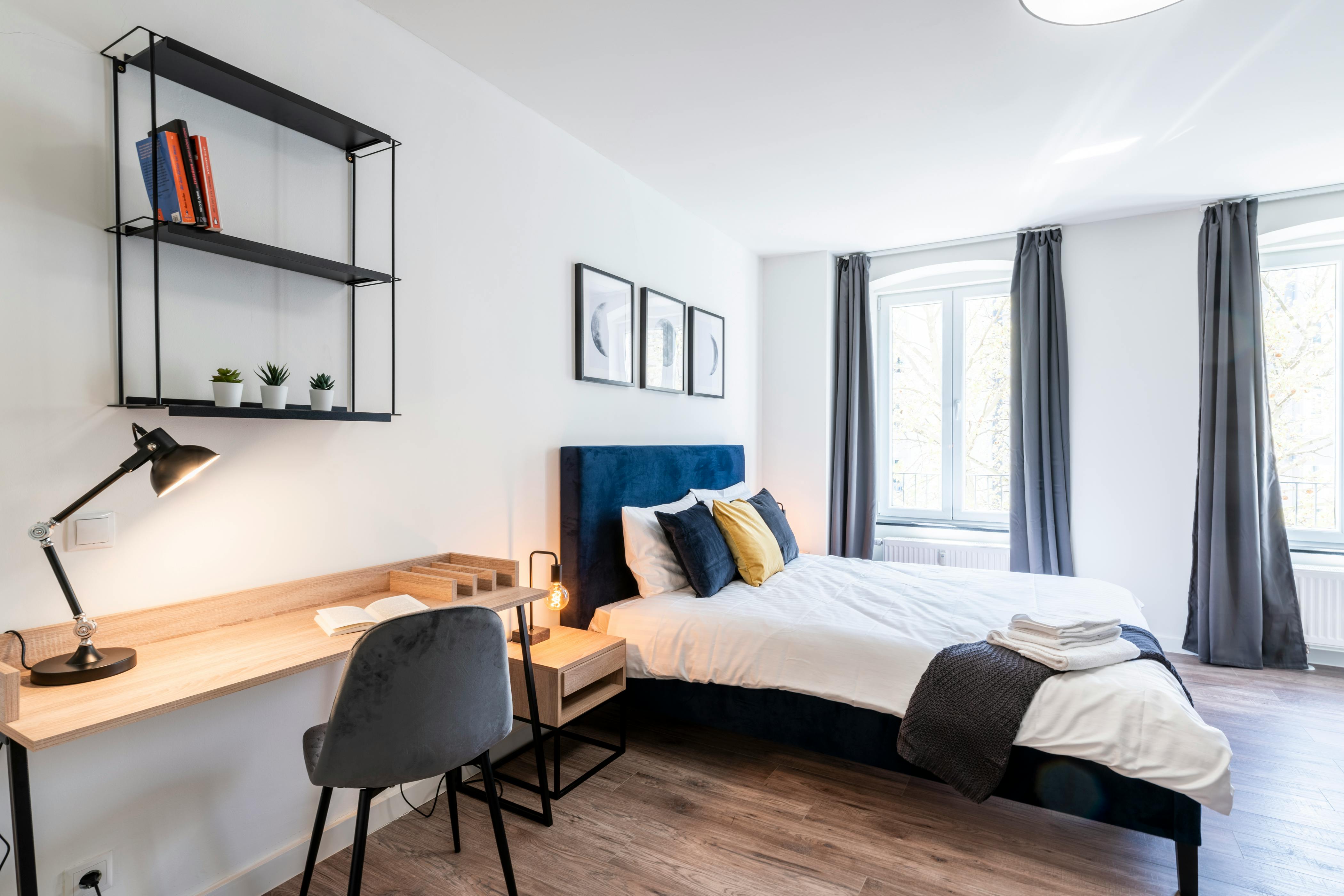 Kurfürstenstraße, Berlin preview