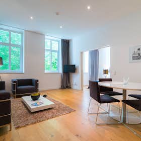 Apartment for rent for €2,680 per month in Frankfurt am Main, Cranachstraße