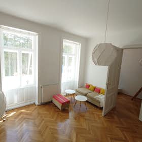 Apartment for rent for €1,550 per month in Vienna, Bäckenbrünnlgasse