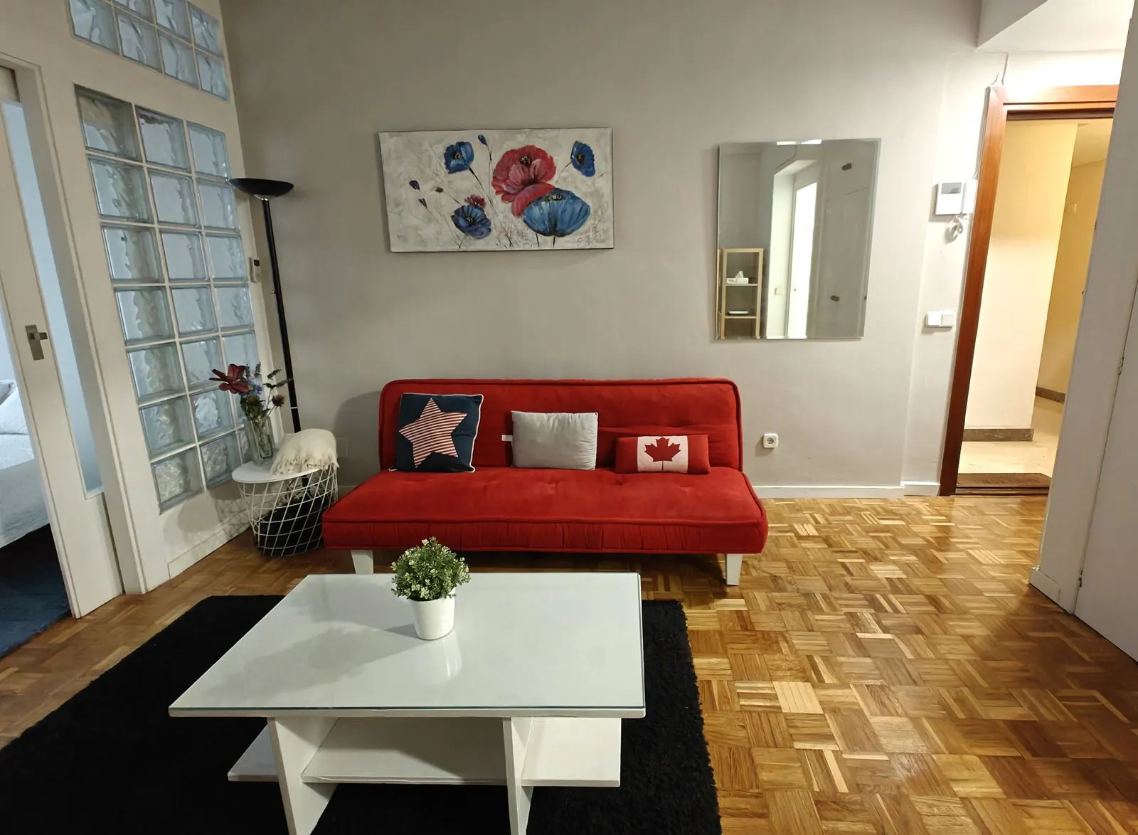 1-Bedroom Apartment in Calle de la Chinchilla, Madrid (1010237) ROOM 4