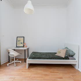 WG-Zimmer for rent for 680 € per month in Berlin, Bochumer Straße