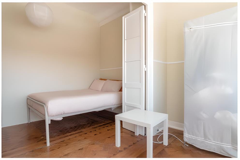 Rua Damasceno Monteiro, Lisbon preview