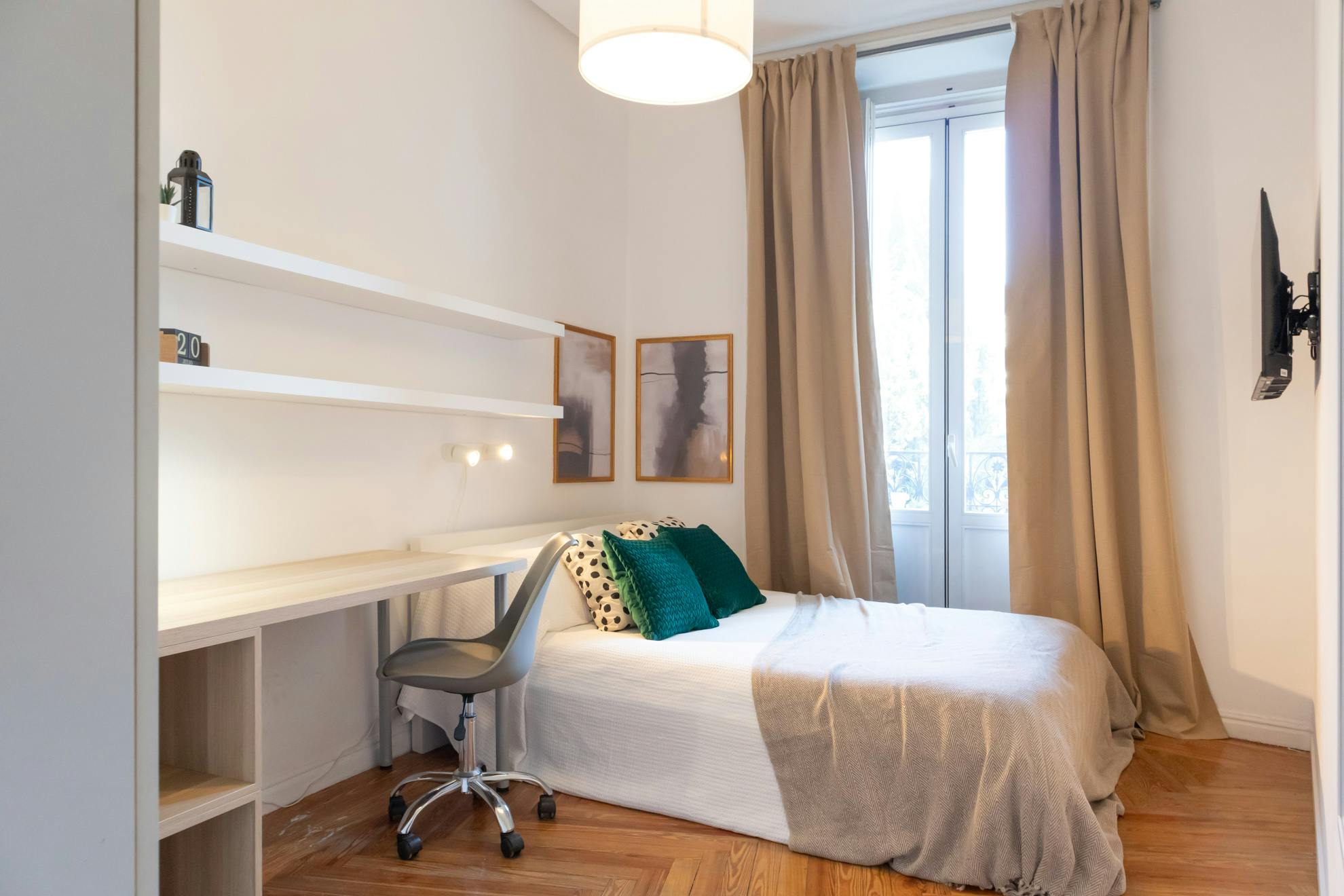 Calle de la Plaza, Madrid preview