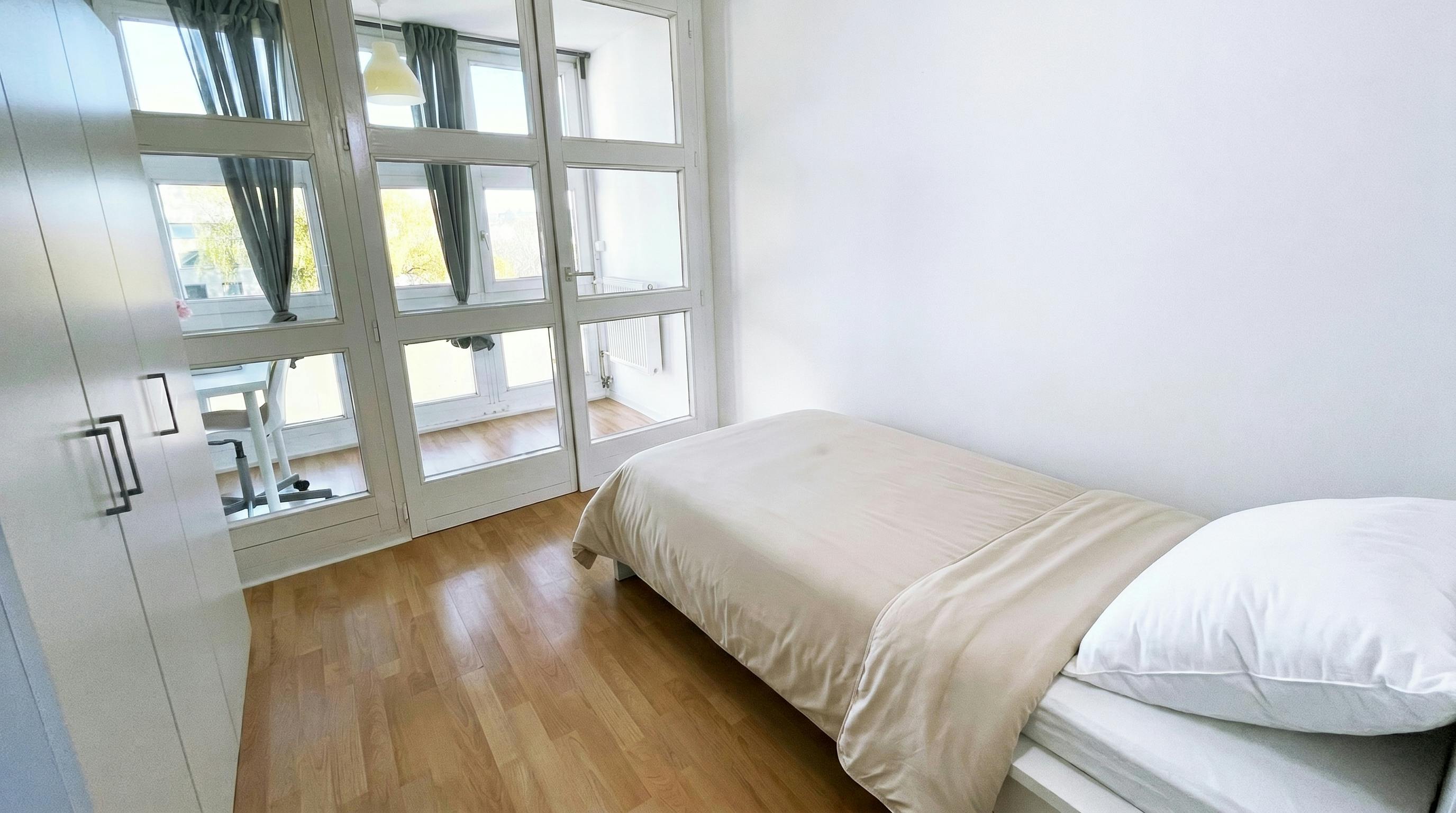 Charlottenstraße, Berlin preview
