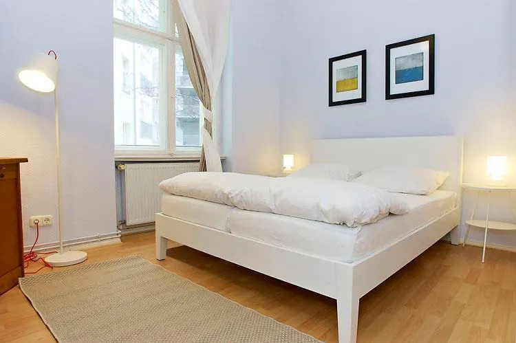 1-Bedroom Apartment in Simplonstraße, Berlin (1018408) ROOM 2
