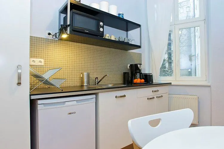 1-Bedroom Apartment in Simplonstraße, Berlin (1018408) ROOM 4