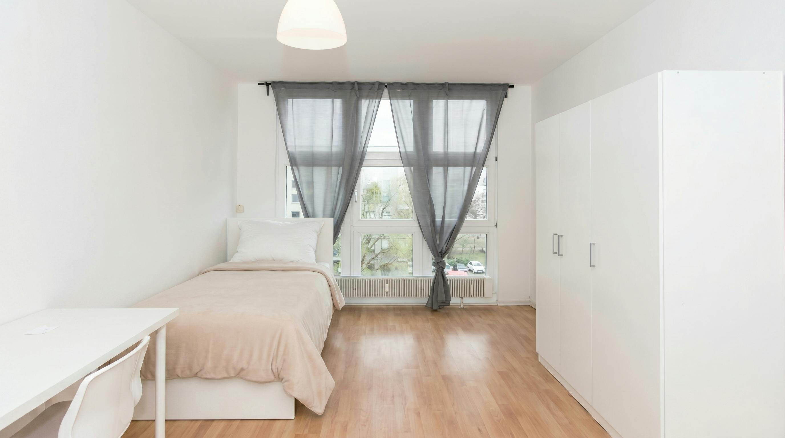 Charlottenstraße, Berlin preview