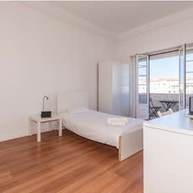 Private room for rent for €814 per month in Lisbon, Alameda Dom Afonso Henriques
