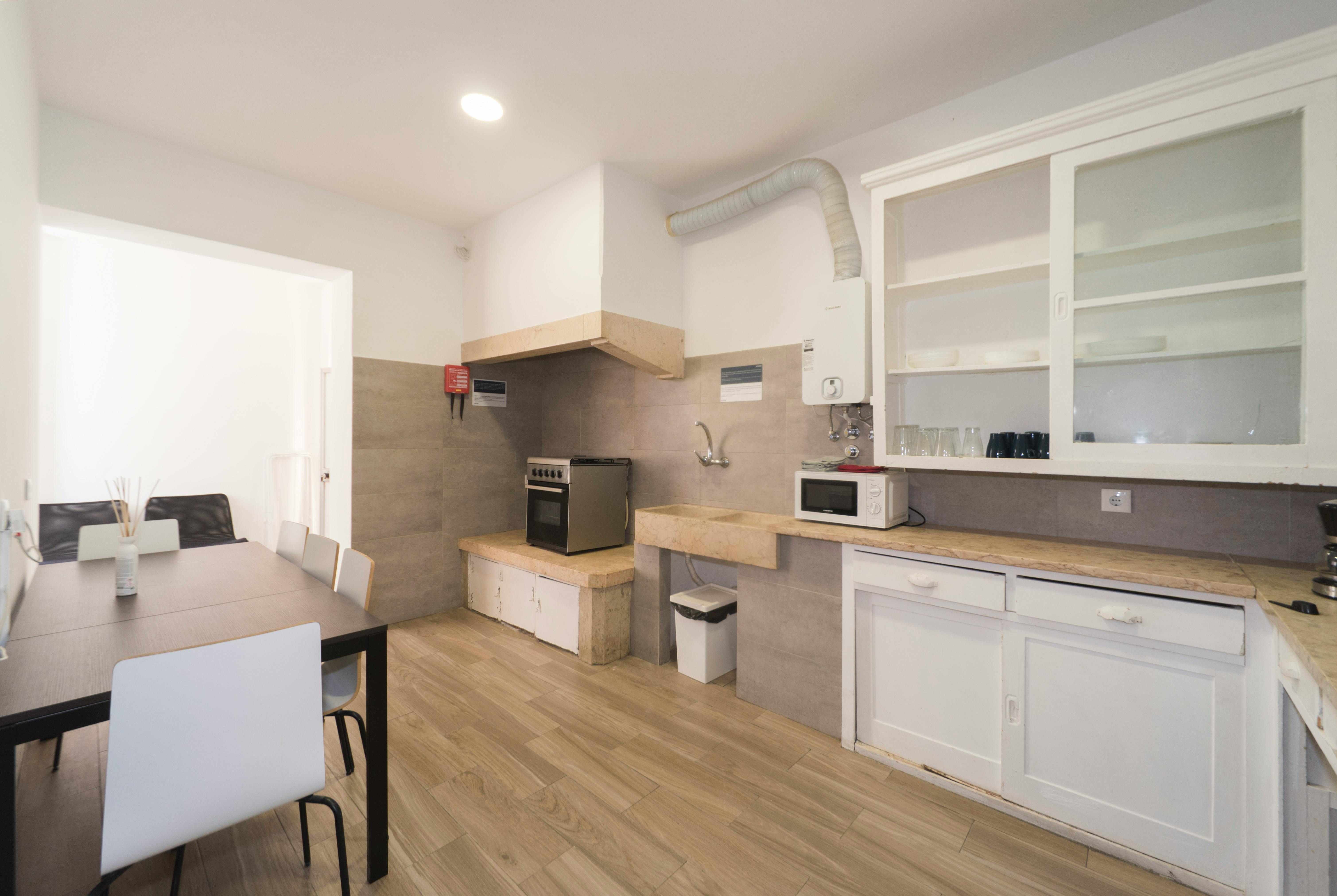 Single room Lisbon, 13m² — photo 28