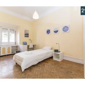 Private room for rent for €730 per month in Lisbon, Rua de São Félix