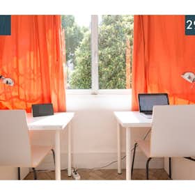 Private room for rent for €625 per month in Lisbon, Rua de São Félix