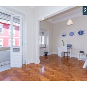 Private room for rent for €814 per month in Lisbon, Rua de São Félix