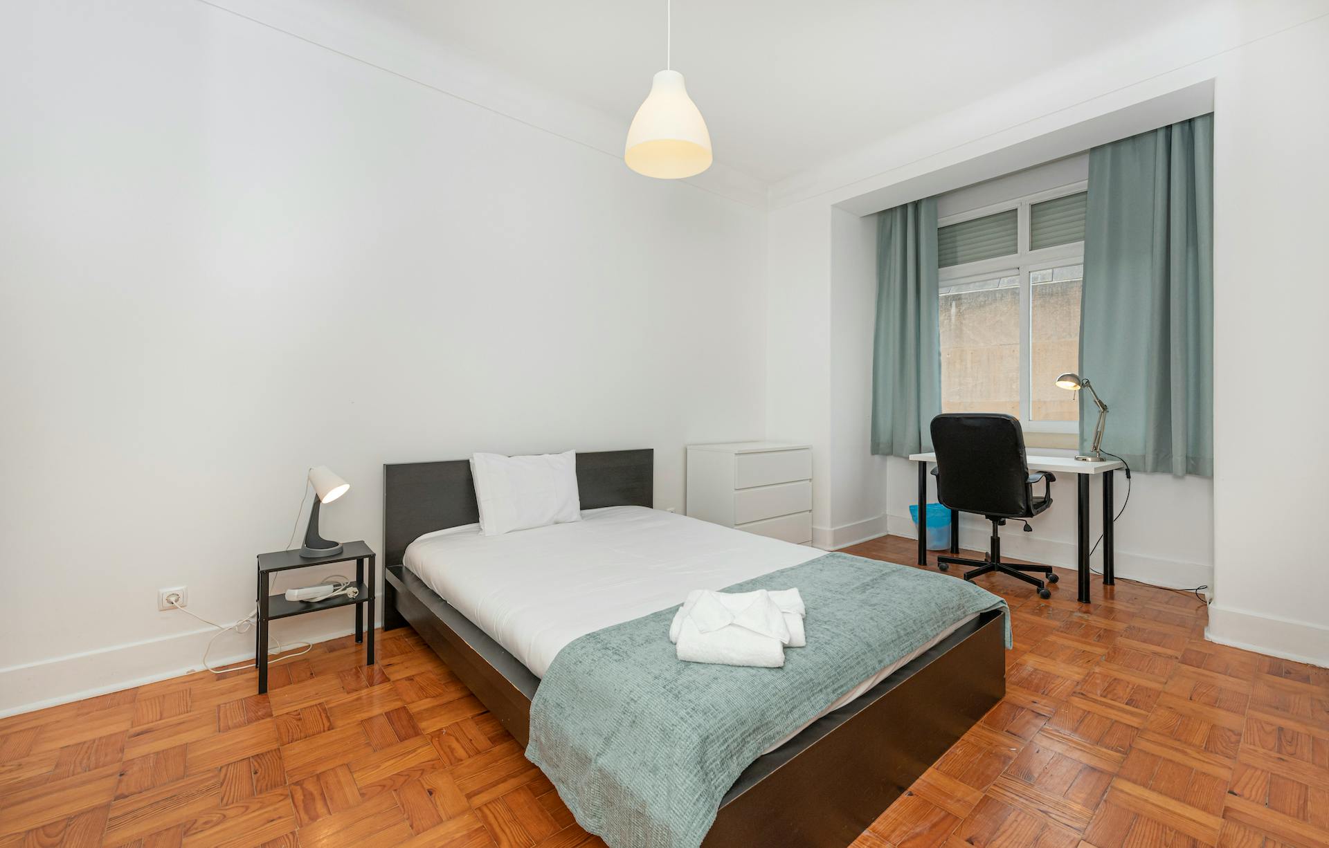 Estrada das Laranjeiras, Lisbon preview