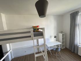 私人房间 正在以 €495 的月租出租，其位于 Magdeburg, Sudenburger Straße