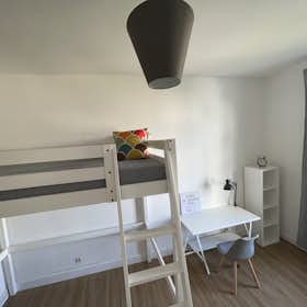 WG-Zimmer for rent for 495 € per month in Magdeburg, Sudenburger Straße