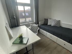 私人房间 正在以 €495 的月租出租，其位于 Magdeburg, Sudenburger Straße