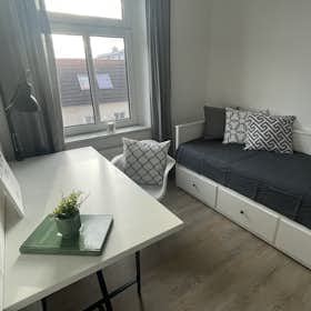 Privat rum att hyra för 495 € i månaden i Magdeburg, Sudenburger Straße