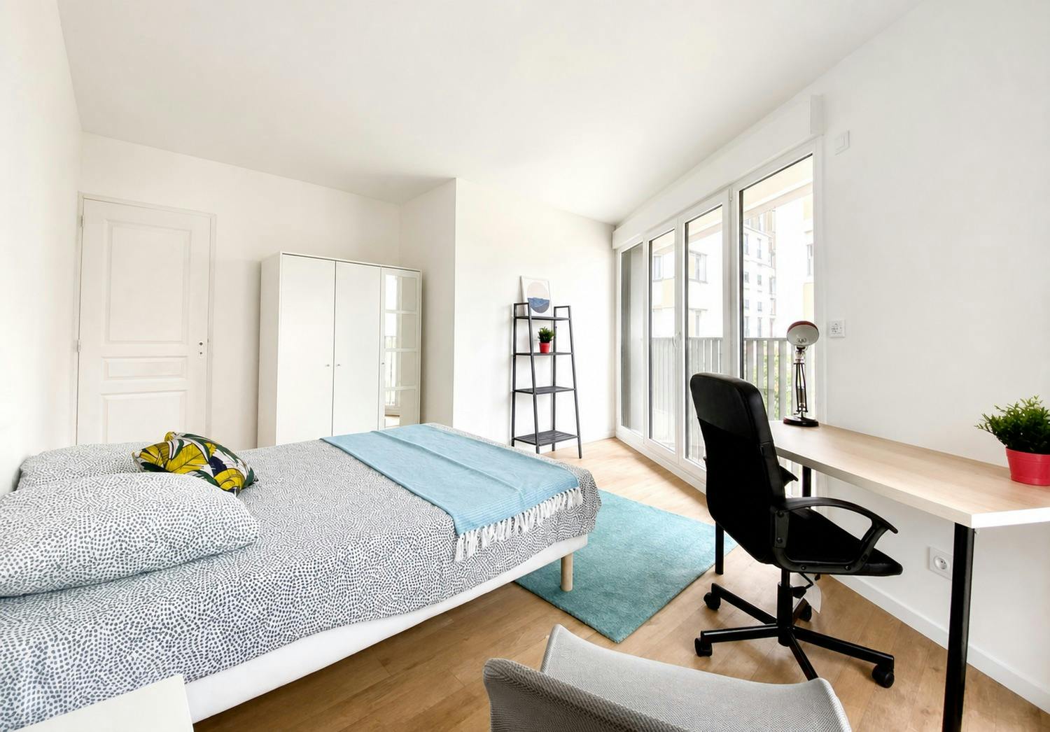 Rue Mozart, Clichy preview