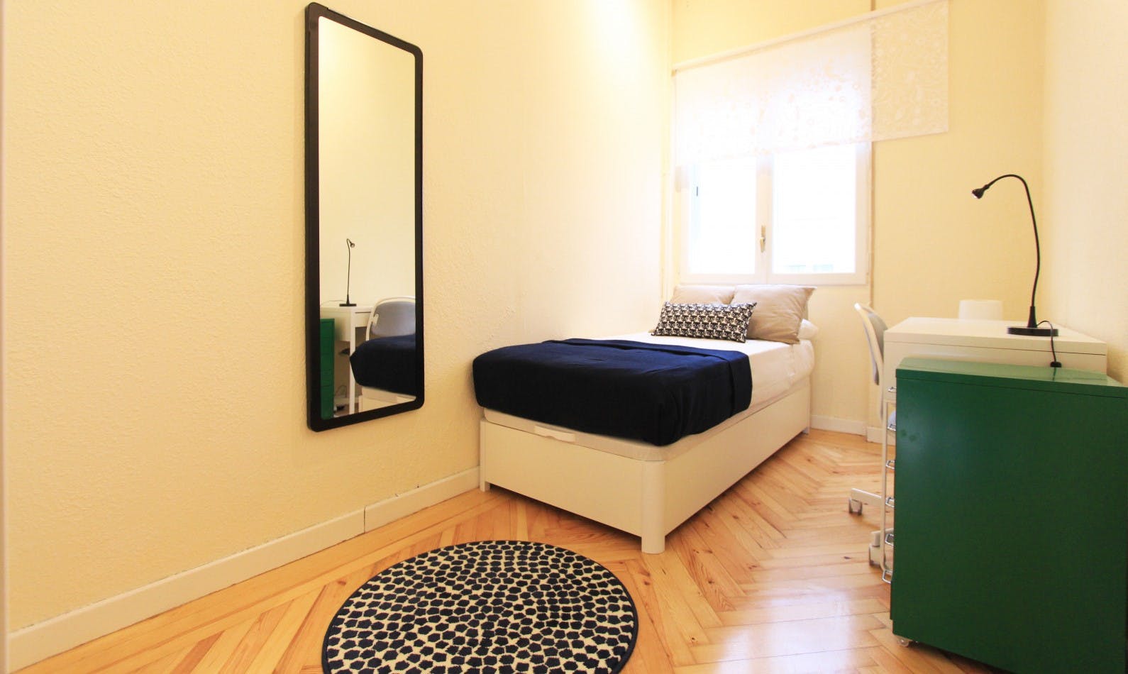 Calle de Amado Nervo, Madrid preview