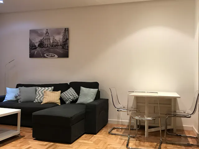 1-Bedroom Apartment in Carrera de San Jerónimo, Madrid (1033381) room image 2
