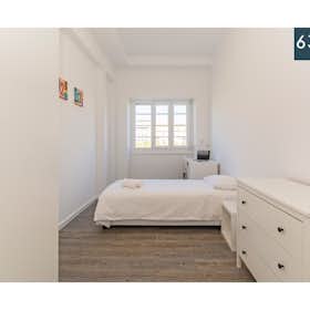 Private room for rent for €677 per month in Lisbon, Alameda Dom Afonso Henriques
