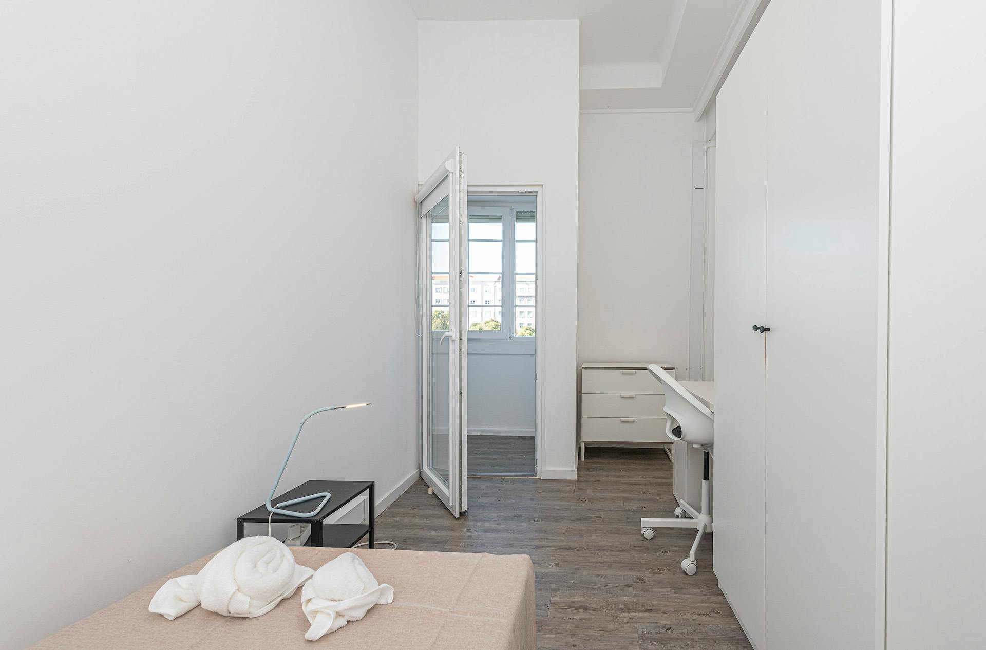 Private room in Alameda Dom Afonso Henriques, Lisbon (1034426) room image 2