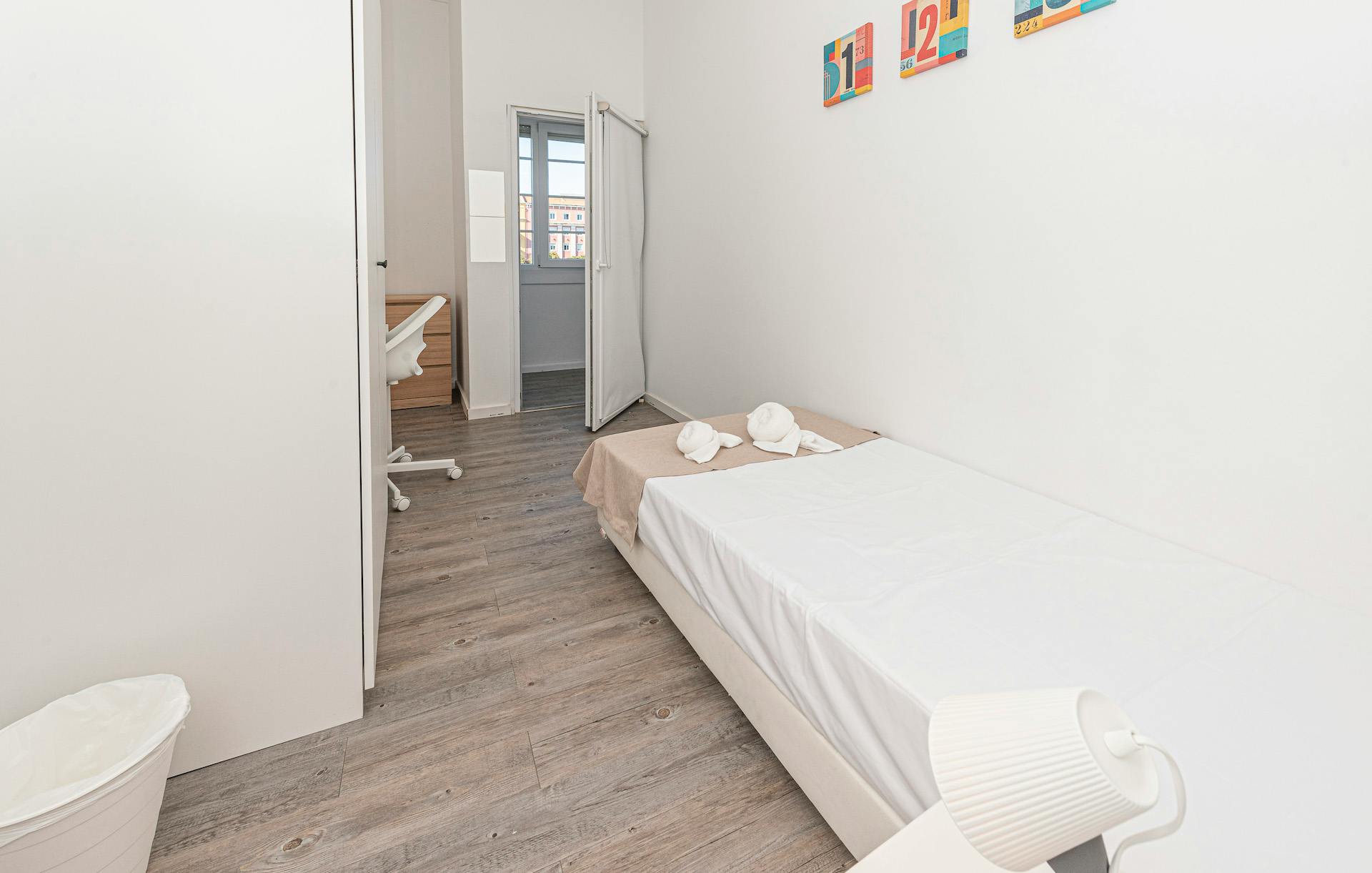 Private room in Alameda Dom Afonso Henriques, Lisbon (1034427) room image 1