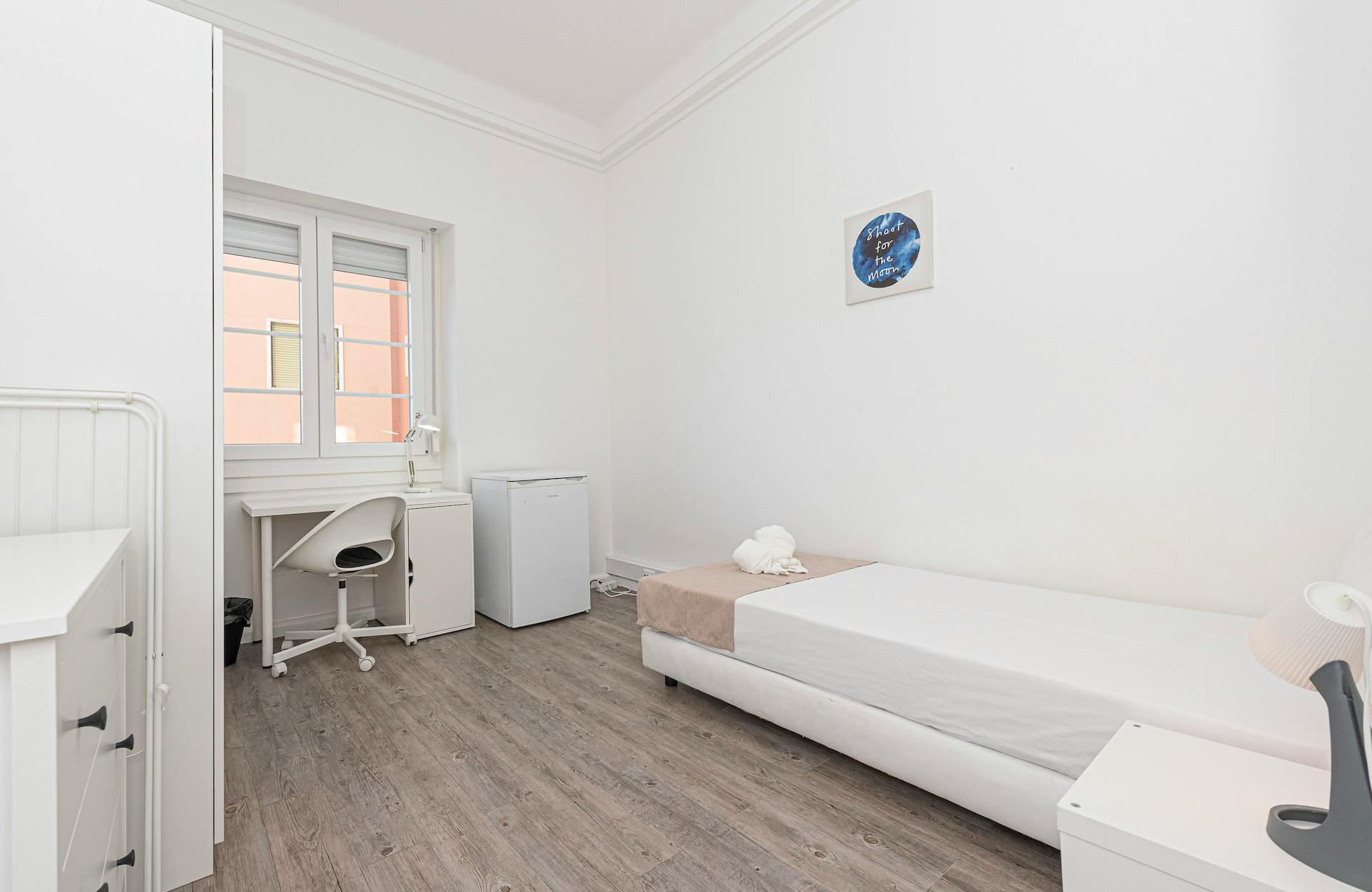 Private room in Alameda Dom Afonso Henriques, Lisbon (1034430) room image 1